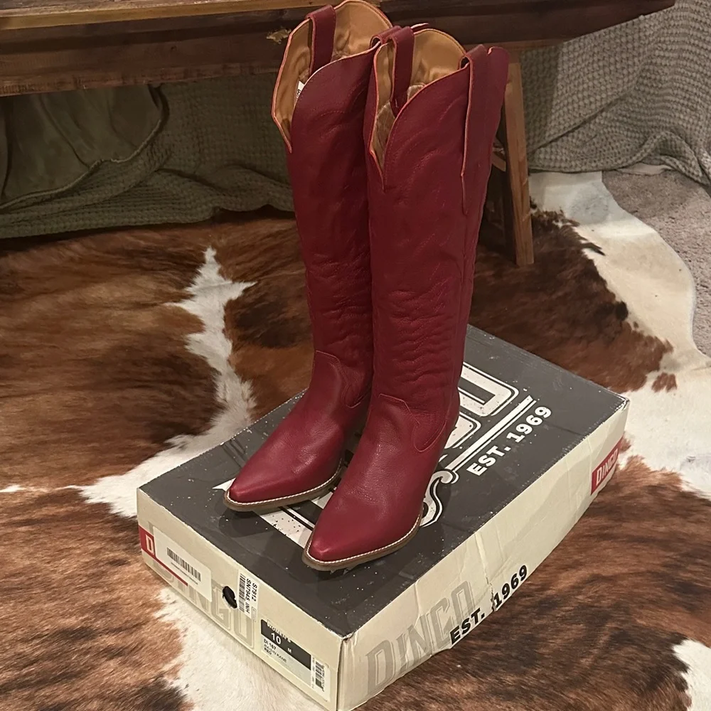 Dingo Red Heeled Cowboy Boots size 10 - Picture 1 of 7